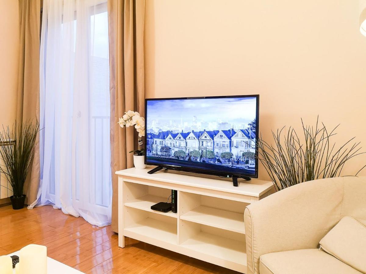 Filinhome Papa Suite 3 Novi Sad Exteriör bild