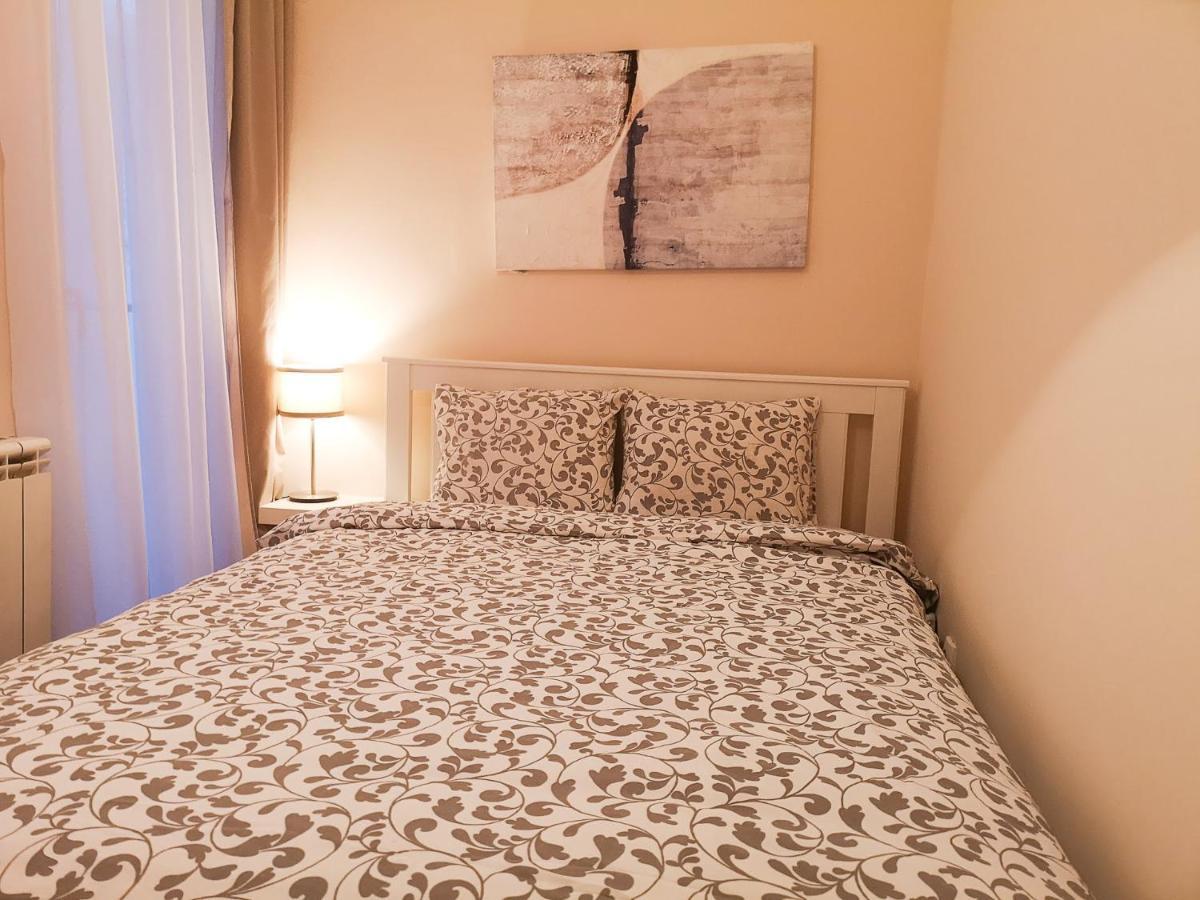 Filinhome Papa Suite 3 Novi Sad Exteriör bild